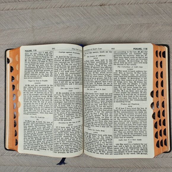 Vintage New Catholic Holy Bible Illustrated Black Leather Gold-Edged Indexed - Picture 10 of 16